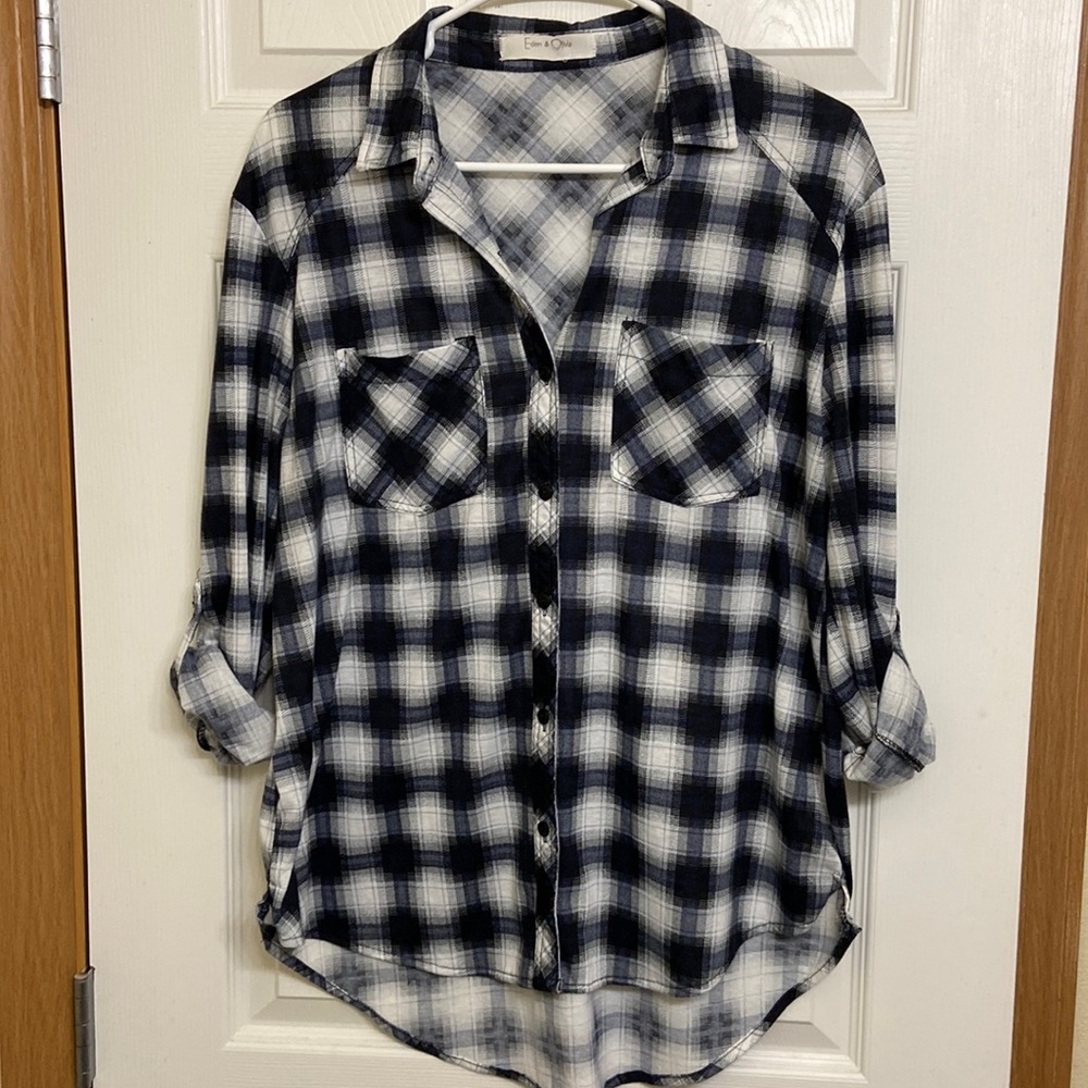 Anthropologie Eden & Olivia plaid shirt blue, black,white,grey small s stretchy.